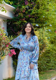 Robe longue en bleu ciel imprimée floral