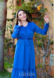 Robe satinée en bleu roi