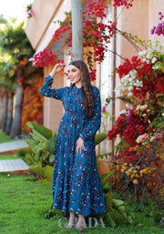 Robe longue en bleu imprimé floral