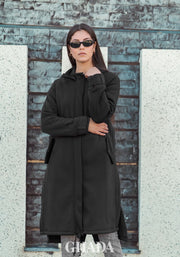 Manteau à capuche en noir