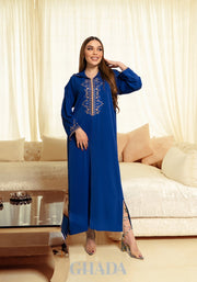 Djellaba crepe en bleu roi avec broderie de skalli