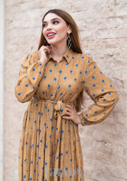 Robe longue beige imprimée en bleu