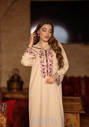 Djellaba makhzaniya en beige avec broderie en skalli