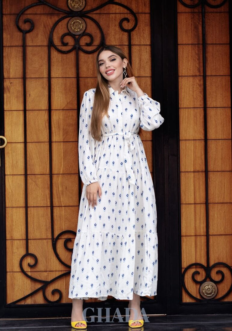 Robe longue blanc imprimée en bleu