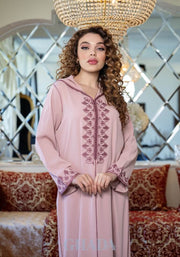 Djellaba en Broderie - Façon Maalem en rose bebe